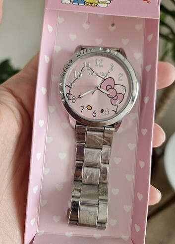 Hello Kitty saat