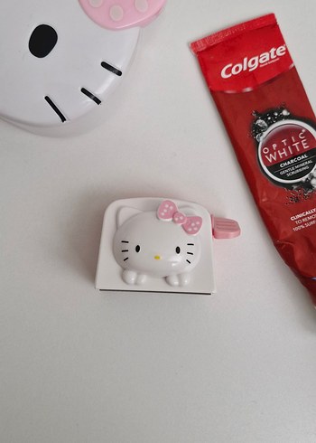 Hello Kitty diş macunu tutucusu