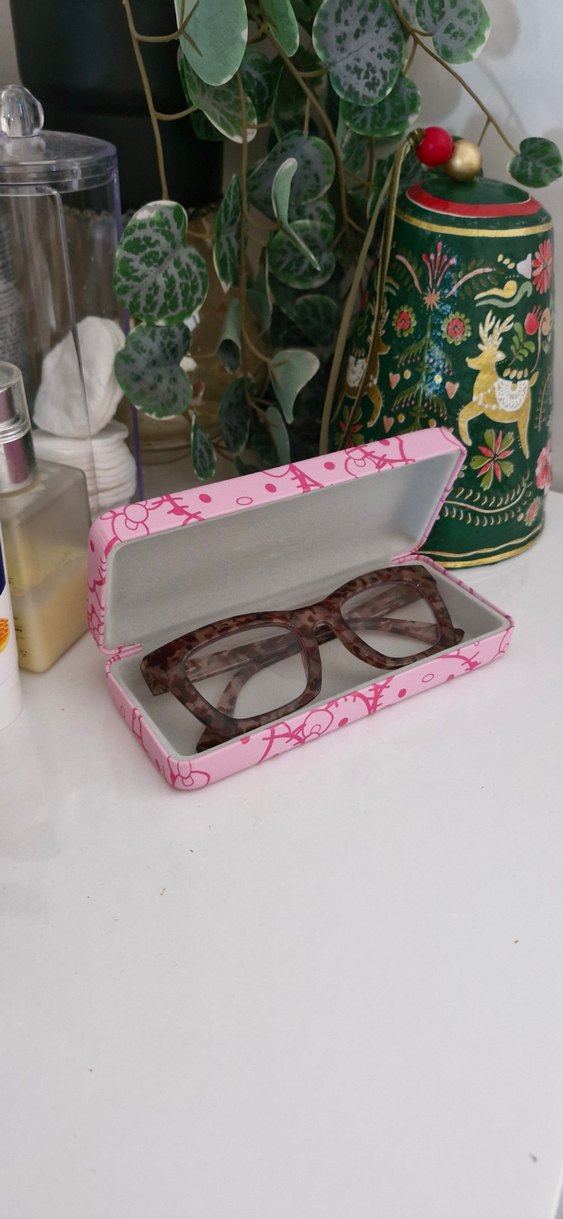 Hello Kitty gözlük kabı - Görsel 5