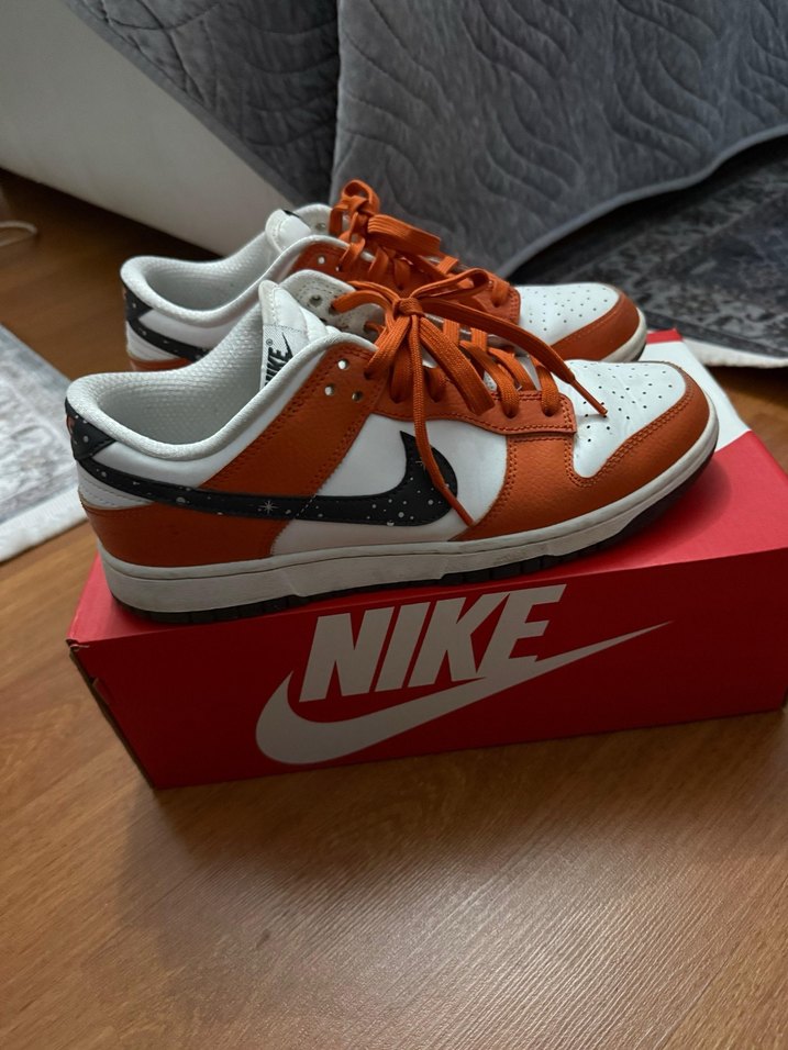 Nike Beyaz Turuncu Bağcıklı Spor Ayakkabı - Görsel 3