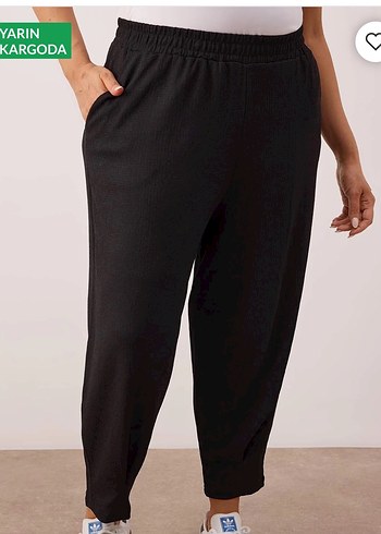 TRENDYOL CURVE Kadın Siyah Rahat Havuç kesim pantolon - Görsel 2