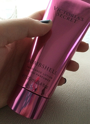Victoria secret bombshell