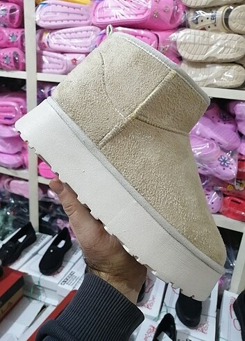 Ugg Ugg bot