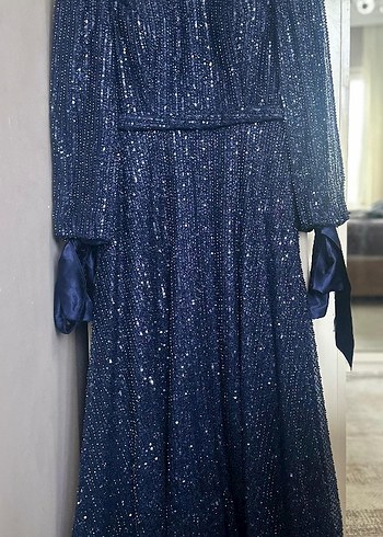 Parlak Lacivert Uzun Kollu  Abiye - Görsel 4