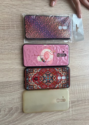 Huawei mate 20 lite telefon kılıfı.