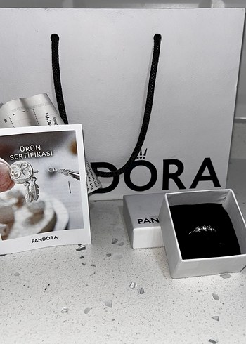 Pandora Minimalist Gri Yıldızlı Pandora Kadın Yüzük