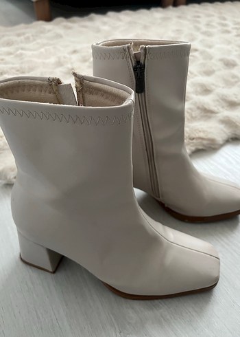 Krem Deri Kadın Topuklu Bot - Görsel 6