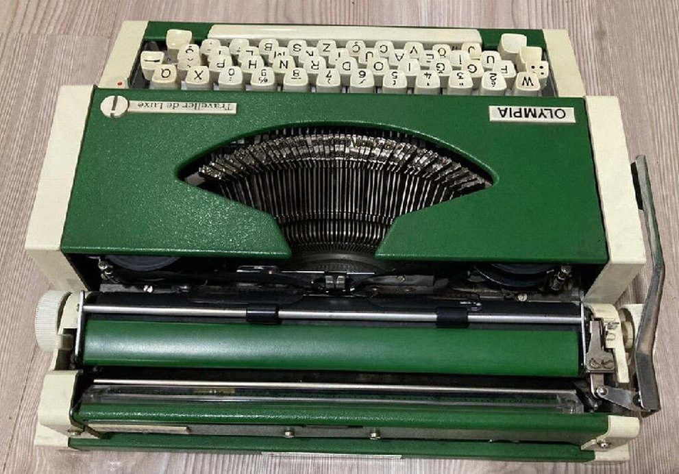 Olympia traveller de luxe daktilo - Görsel 4