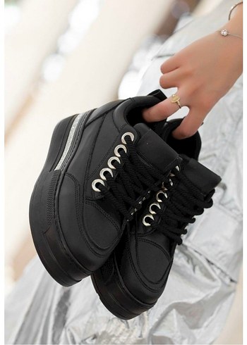 Lulu Siyah Cilt Bağcıklı Spor Ayakkabı - Görsel 3