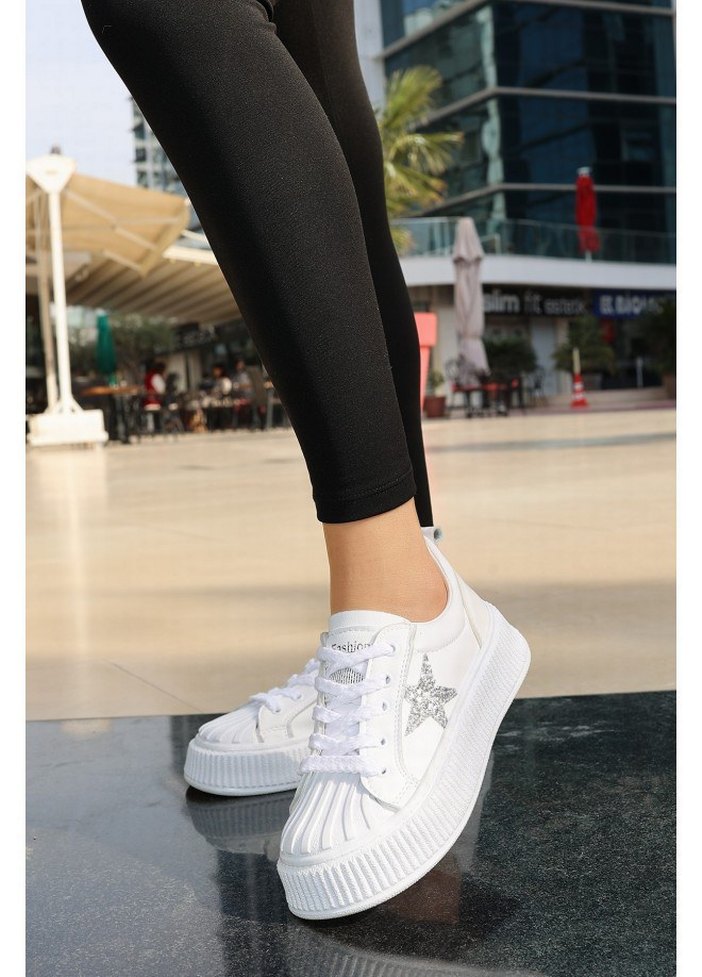 Piata Siyah Cilt Beyaz Tabanlı Bağcıklı Spor Ayakkabı - Görsel 4