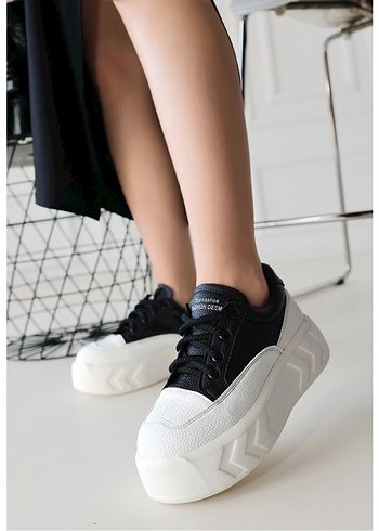 Emwa Siyah Cilt Bağcıklı Spor Ayakkabı - Görsel 2