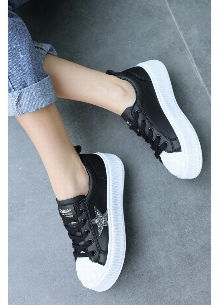 Piata Siyah Cilt Beyaz Tabanlı Bağcıklı Spor Ayakkabı - Görsel 3