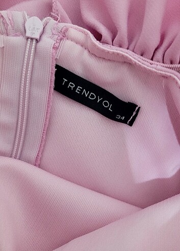 xs Beden TRENDYOLMİLLA PEMBE ELBİSE