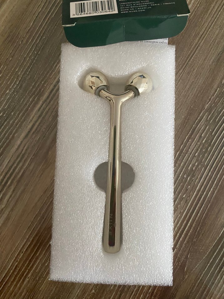 Nuxe Çift Rulolu Yüz Şekillendirici Masaj Aleti - Görsel 5