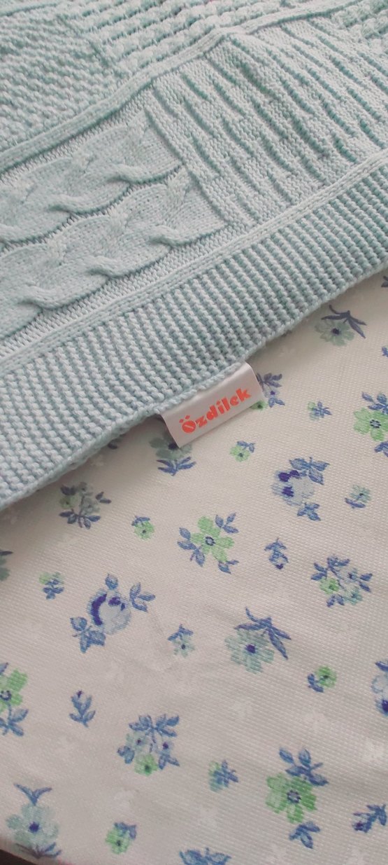 Pastel Mavi Örgü Çocuk Battaniyesi - Görsel 2