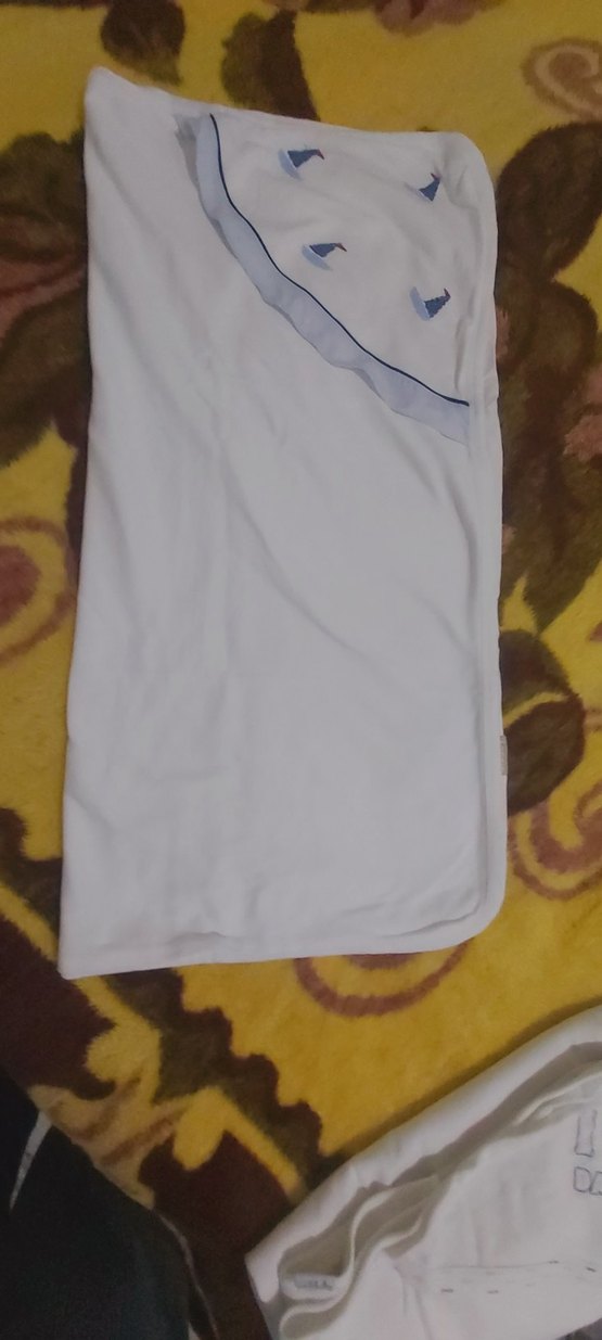 Nakışlı Beyaz Çocuk Battaniyesi - Görsel 2