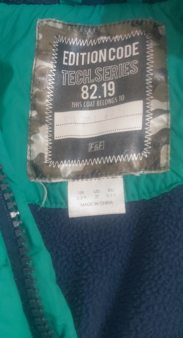 Mavi Kapüşonlu Erkek Çocuk Mont - Görsel 3