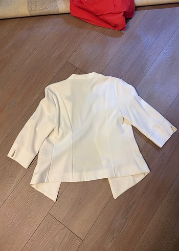 Jument Düğmeli Beyaz Kadın Kısa Blazer Ceket - Görsel 2