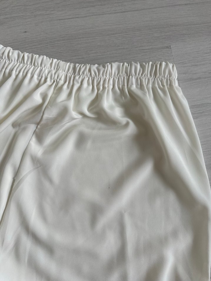 Beyaz Geniş Kesim Kadın Kumaş Pantolon - Görsel 2