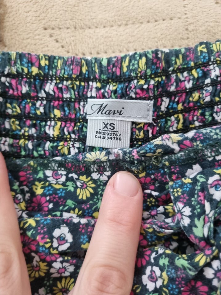 Çiçek Desenli Askılı bluz - Görsel 2