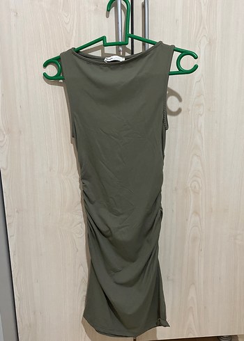Pull and Bear Haki Kolsuz Drape Detayli Kisa Elbise