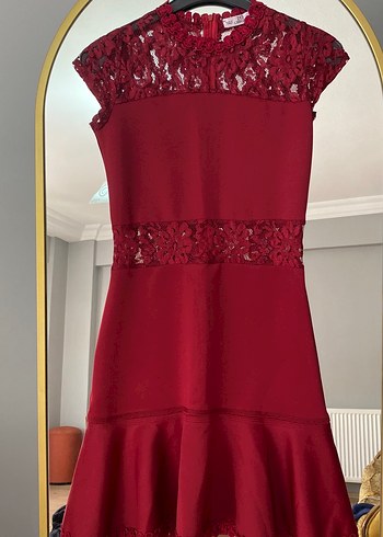 Bordo Dantelli Yüksek Yakalı Midi Elbise
