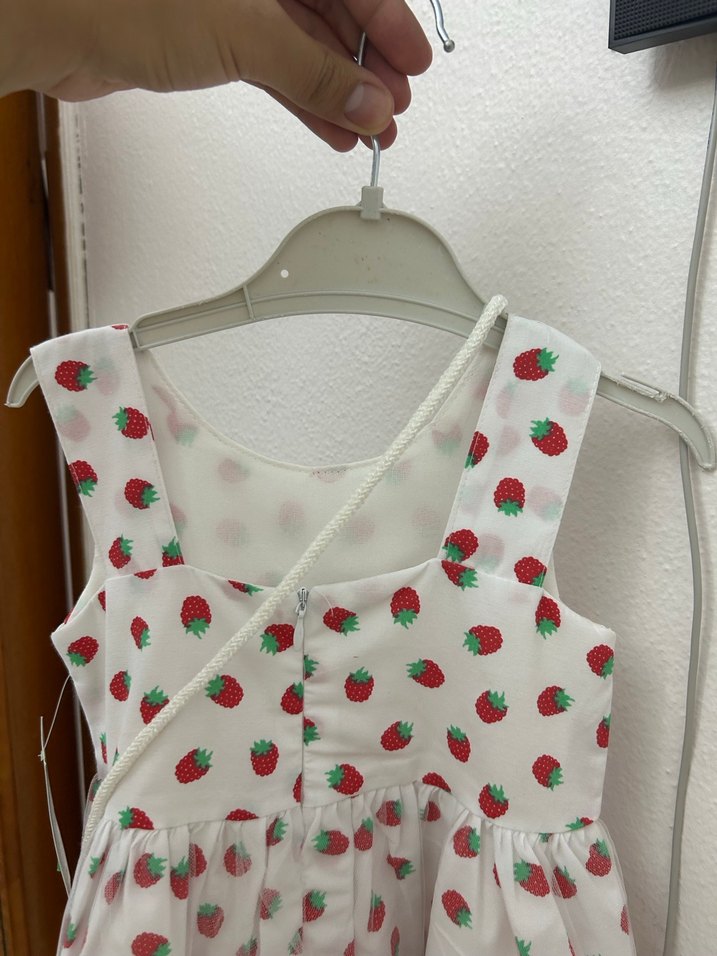 Kız Çocuk Çilek Desenli Fırfırlı Elbise - Görsel 3