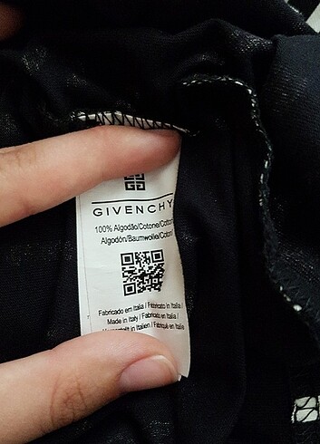GIVENCHY Givenchy Tshirt