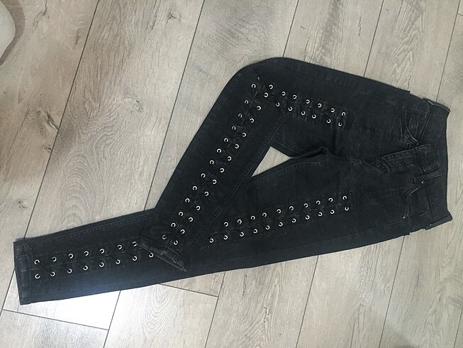 yırtık pantolon