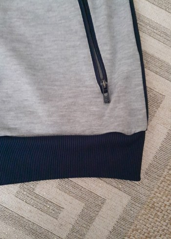 Mor ve Gri Kapüşonlu Fermuarlı Kadın Eşofman Üstü - Görsel 4