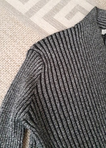 Gri V Yakalı Kadın Triko Kazak - Görsel 3