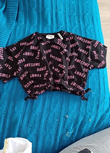 Koton Kids 5-6 yaş göbeği açık koton K;DS tişört