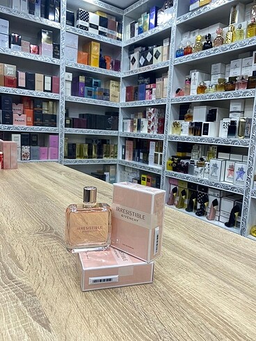 Beden Givenchy Irresistible