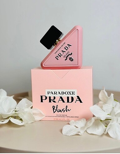 Prada paradoxe blush