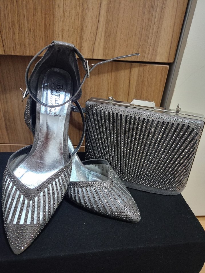 Gri Metal Tokalı Yüksek Topuklu Kadın Abiye Ayakkabı - Görsel 4