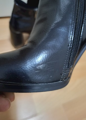 Tokalı Siyah Deri Kadın Bot - Görsel 10