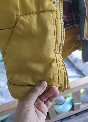 4 Yaş Beden sarı Renk 3/4 Yaş Şişme Yelek/ Mont
