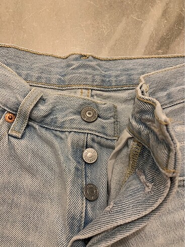 Levis levis sort