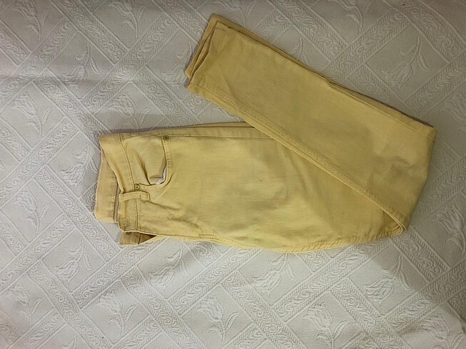 Sarı kot pantolon