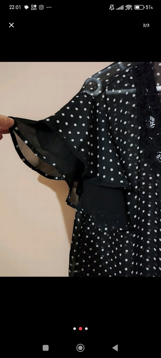 Siyah Nakışlı V Yaka Kısa Kollu  tül Bluz - Görsel 2