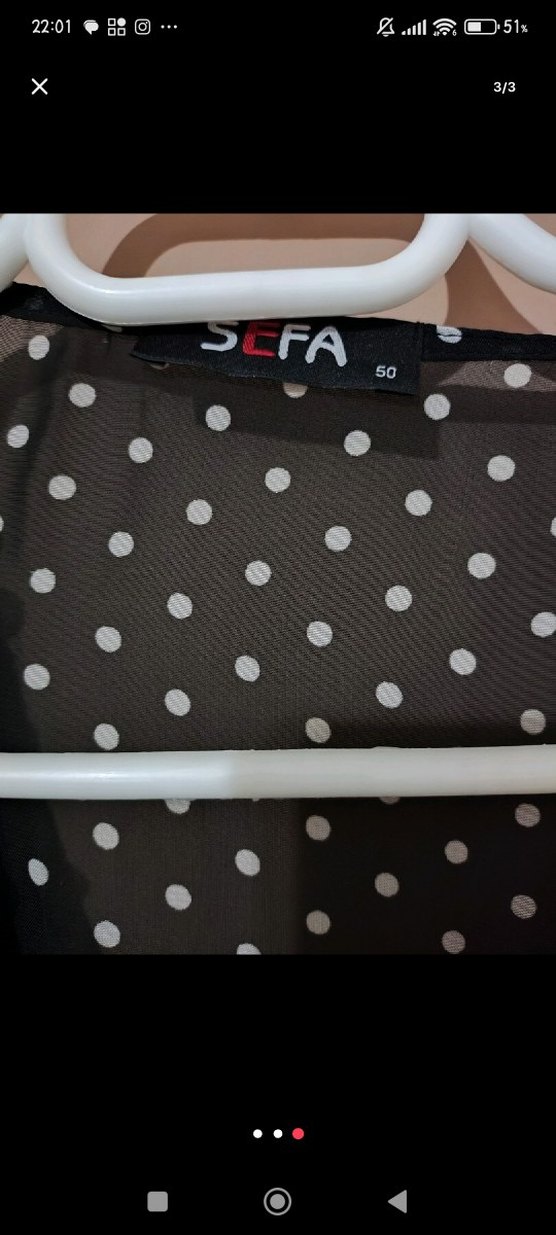 Siyah Nakışlı V Yaka Kısa Kollu  tül Bluz - Görsel 3