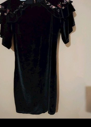 Nakışlı Fırfırlı Siyah kısa kadife Kadın Elbise - Görsel 4