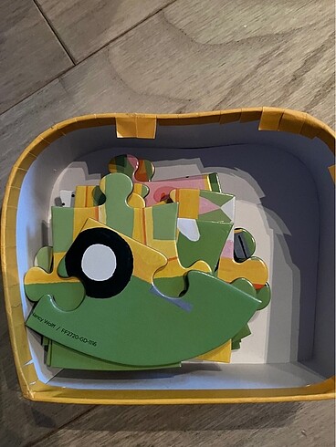 Diğer Crocodile creek puzzle