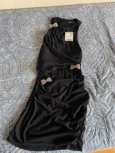 Zara Zara fiyonklu elbise