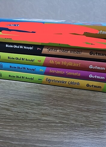  Bizim okul bi acayip 4 kitap 