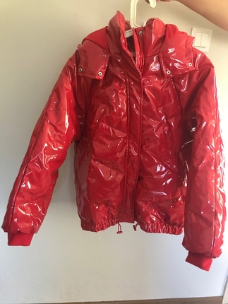 H&M Kırmızı yağmurluk mont