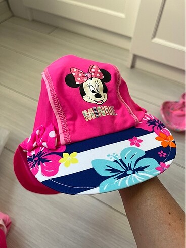 Disney güneş şapkası