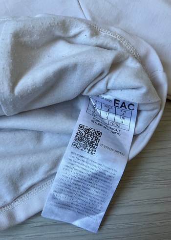 Guess Kız Çocuk Beyaz Fermuarlı Bolero - Görsel 5