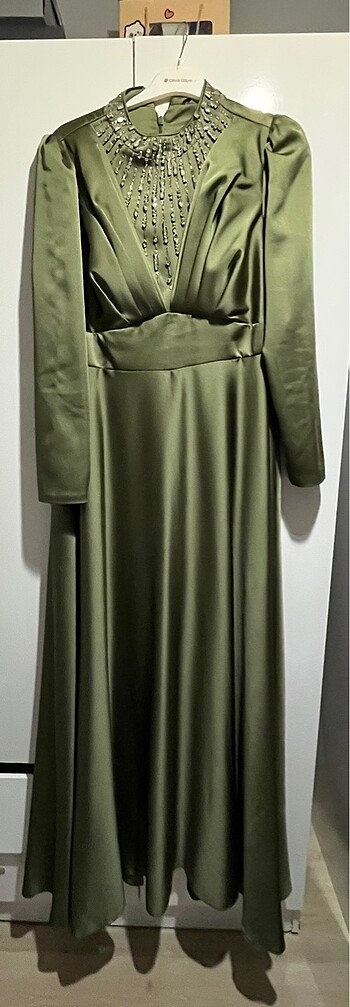 Yeşil abiye elbise - Görsel 11