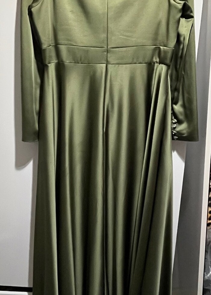 Yeşil abiye elbise - Görsel 5